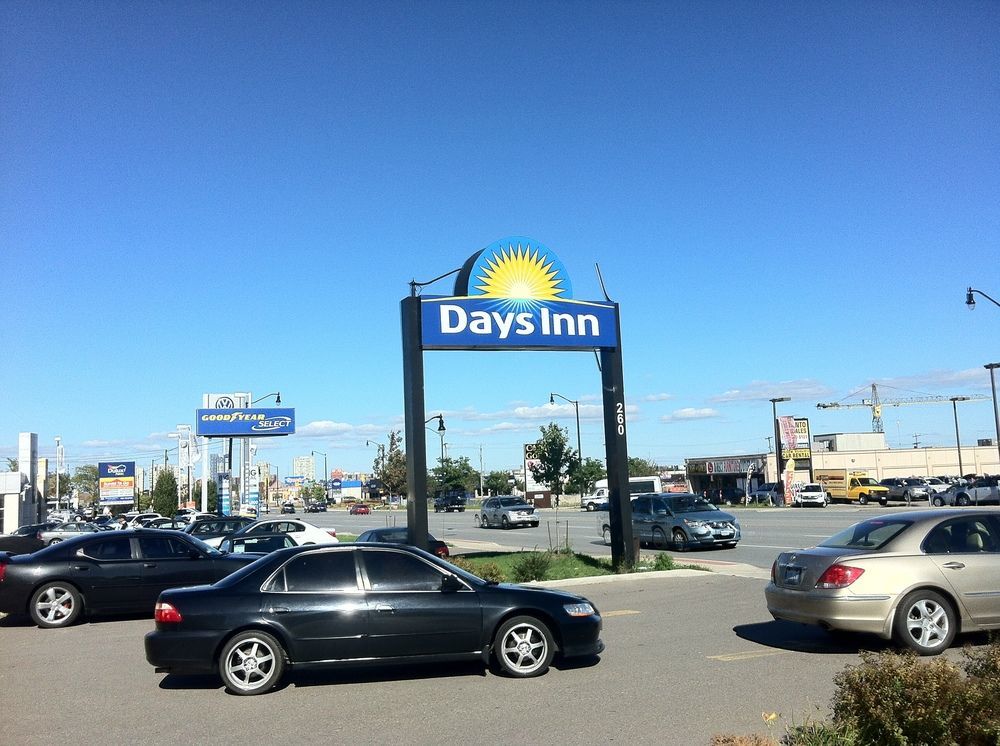 Days Inn By Wyndham Brampton Exterior foto