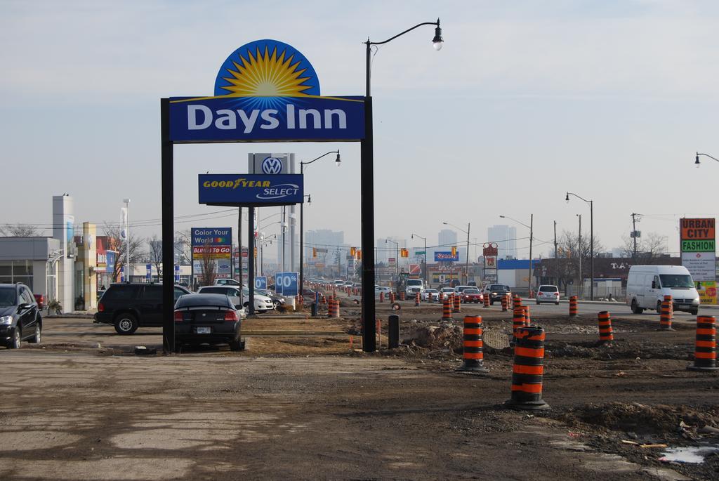 Days Inn By Wyndham Brampton Exterior foto